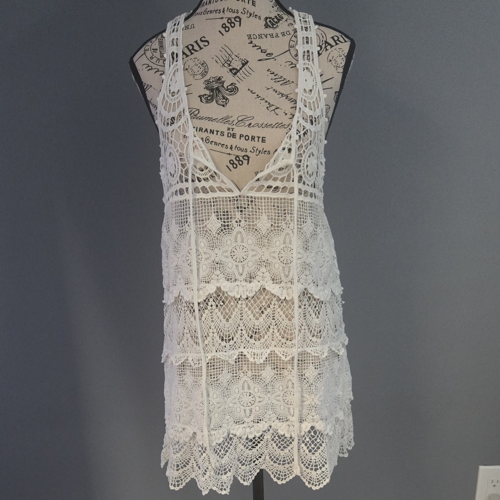 M Fashion Coverup, White Lace Sleeveless Dress